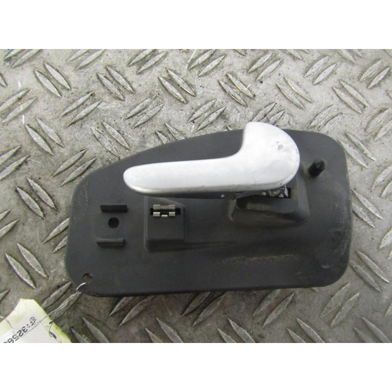 Poignee interieur arriere droit OPEL CORSA C Photo n°1