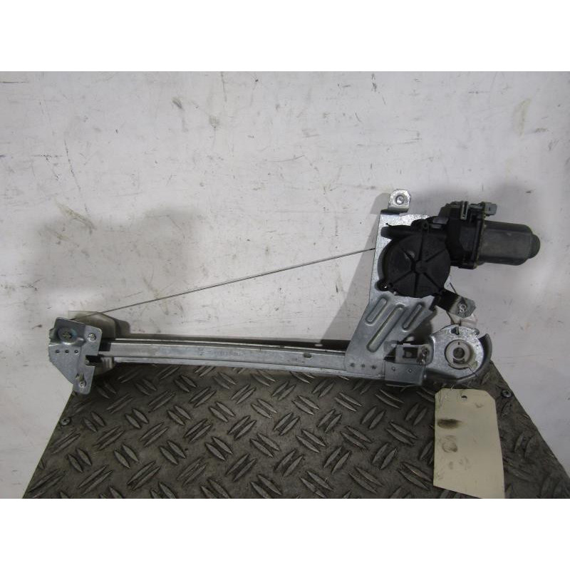 Leve vitre electrique arriere gauche PEUGEOT 206 Photo n°1
