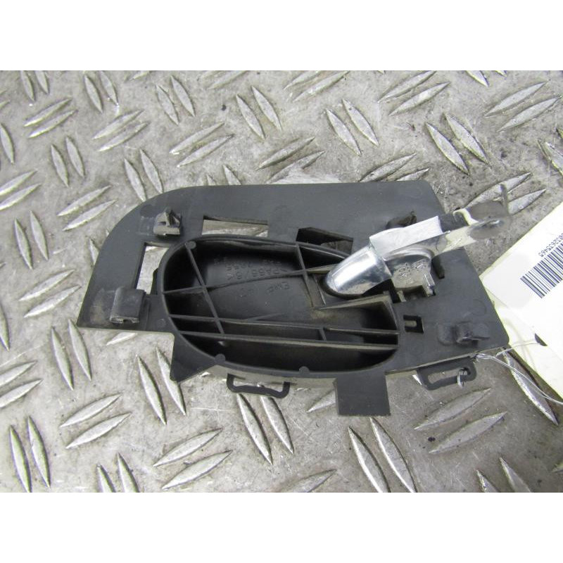 Poignee interieur arriere droit PEUGEOT 206 Photo n°1