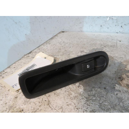 Interrupteur de leve vitre avant droit RENAULT GRAND SCENIC 2