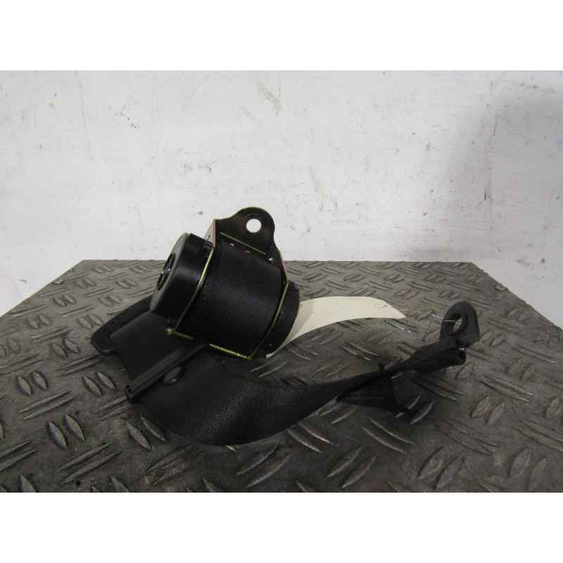 Ceinture arriere gauche MINI MINI 1 R50/R53 Photo n°1