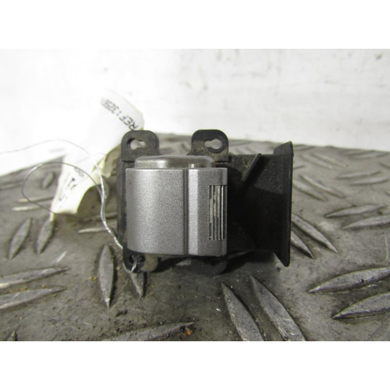 Interrupteur de leve vitre arriere droit HONDA FR-V Photo n°1
