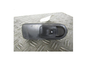 Interrupteur de leve vitre avant droit RENAULT SCENIC 2 Photo n°1