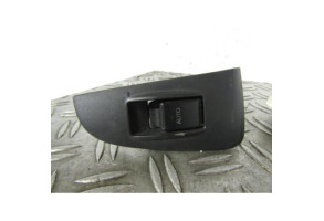 Interrupteur de leve vitre arriere droit TOYOTA AVENSIS 2 Photo n°1