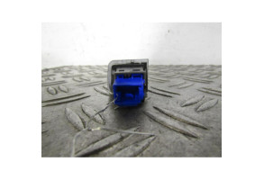 Bouton de warning PEUGEOT 208 1 Photo n°2