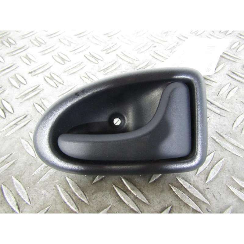 Poignee interieur arriere droit RENAULT CLIO 2 Photo n°1