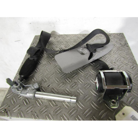 Ceinture avant droit OPEL CORSA D