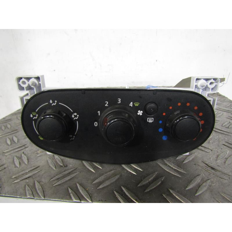 Commande chauffage DACIA SANDERO 2 Photo n°1