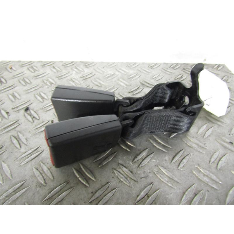 Attache ceinture arriere droit ALFA ROMEO 159 Photo n°1