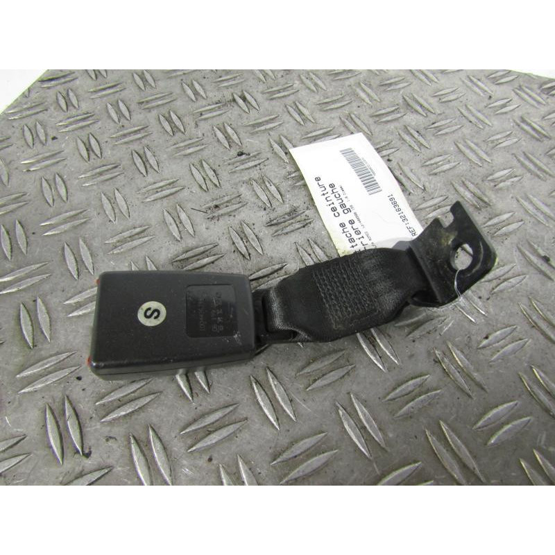 Attache ceinture arriere gauche ALFA ROMEO 159 Photo n°1