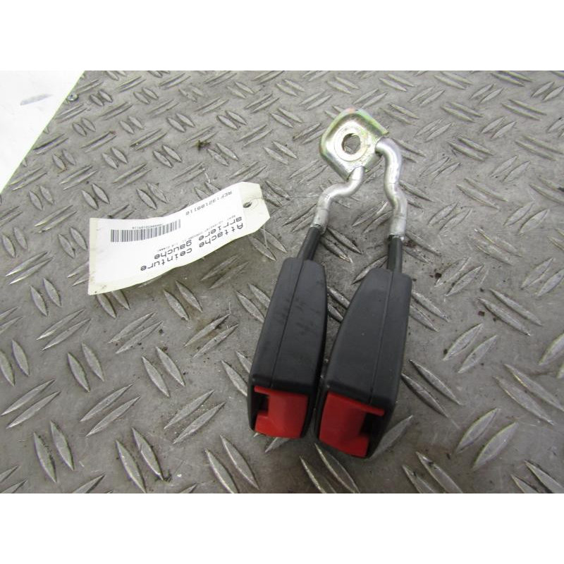 Attache ceinture arriere gauche SEAT CORDOBA 2 Photo n°1