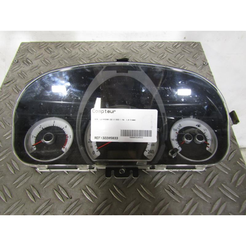 Compteur KIA CEE-D 1 SPORT WAGON Photo n°1