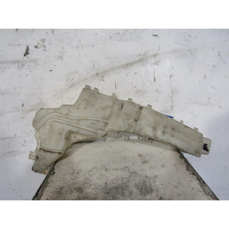 Vase de lave glace FORD FOCUS 2 Photo n°1