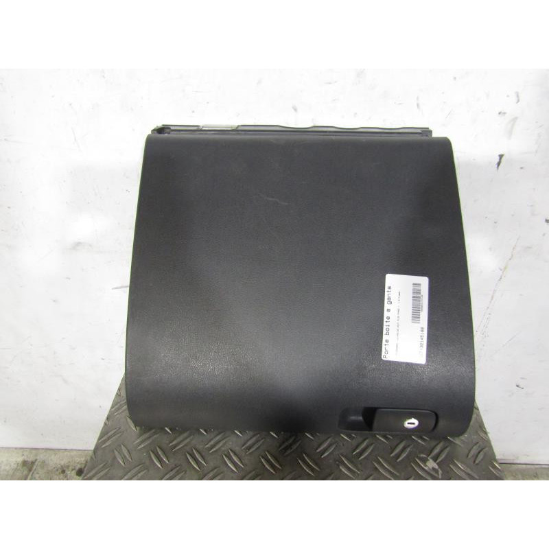 Porte boite a gants VOLKSWAGEN GOLF PLUS Photo n°1