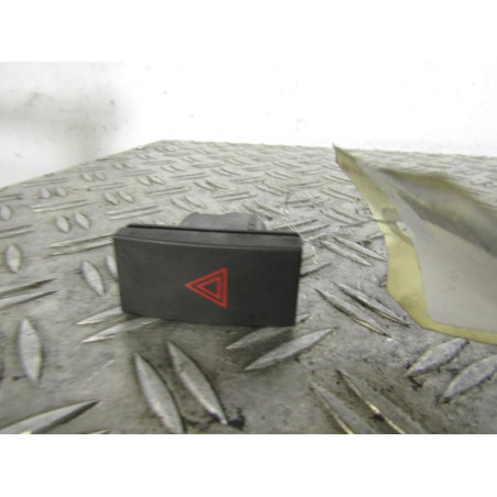 Bouton de warning FORD C-MAX 1