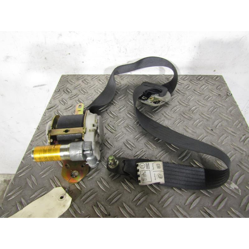 Ceinture avant droit TOYOTA YARIS VERSO Photo n°1