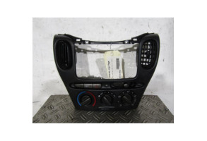 Commande chauffage TOYOTA YARIS VERSO Photo n°1