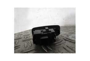 Interrupteur de leve vitre arriere droit TOYOTA COROLLA VERSO 2 Photo n°1