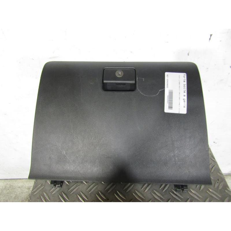 Porte boite a gants TOYOTA COROLLA VERSO 2 Photo n°1