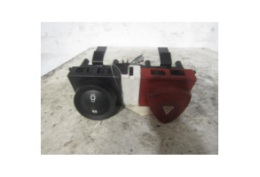Bouton de warning RENAULT MEGANE 2 Photo n°1