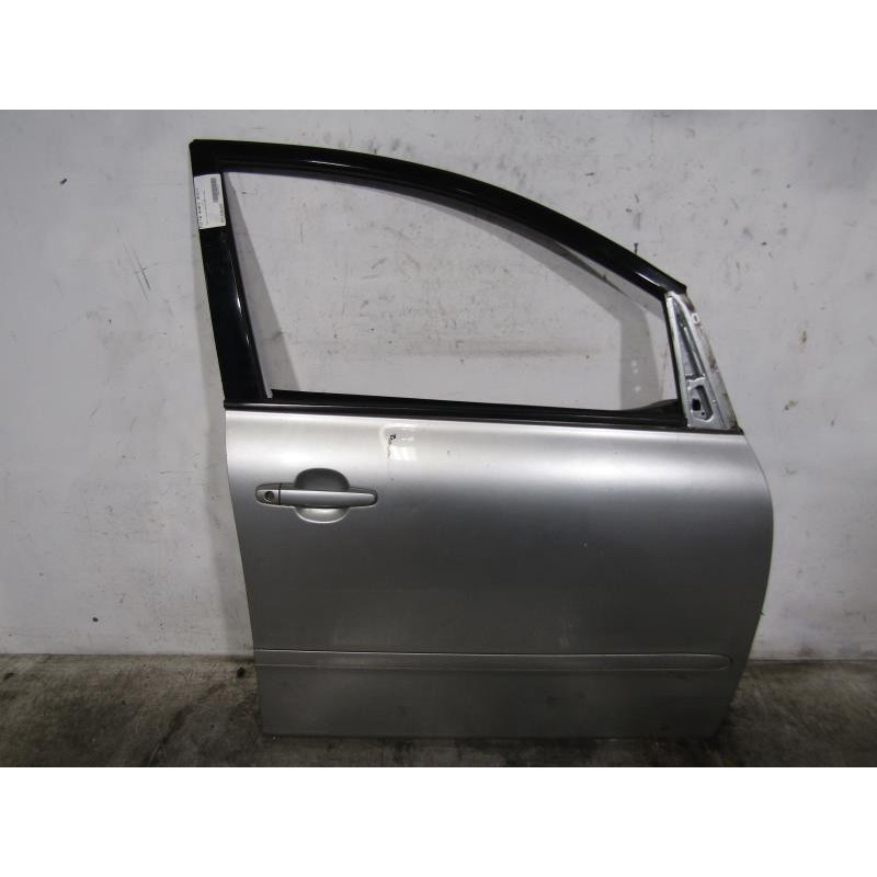 Porte avant droit TOYOTA AVENSIS VERSO Photo n°1