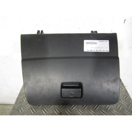 Porte boite a gants TOYOTA AVENSIS VERSO