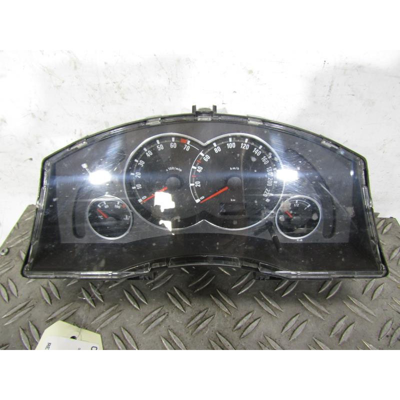 Compteur OPEL MERIVA A Photo n°1