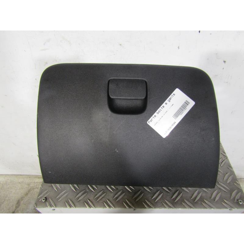 Porte boite a gants HYUNDAI I 10 1 Photo n°1