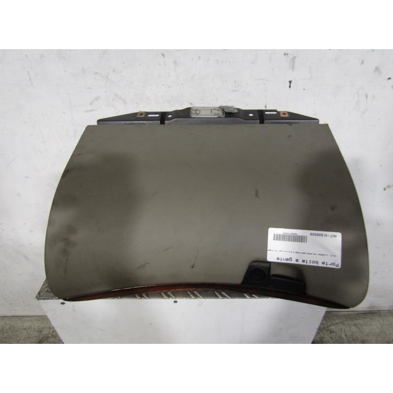 Porte boite a gants VOLVO V 70 1 Photo n°1