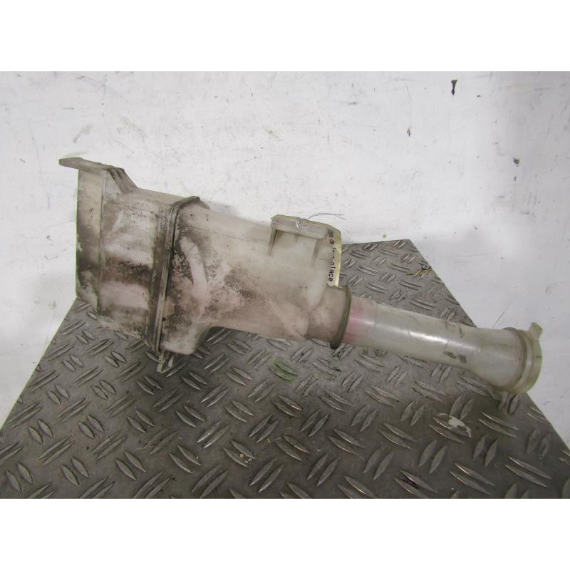 Vase de lave glace MAZDA 323 6 Photo n°1
