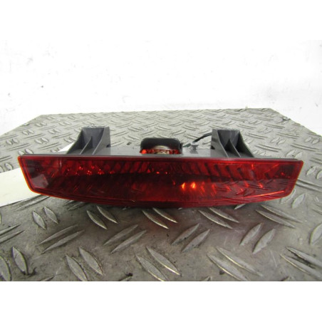 Feu arriere stop central KIA RIO 2