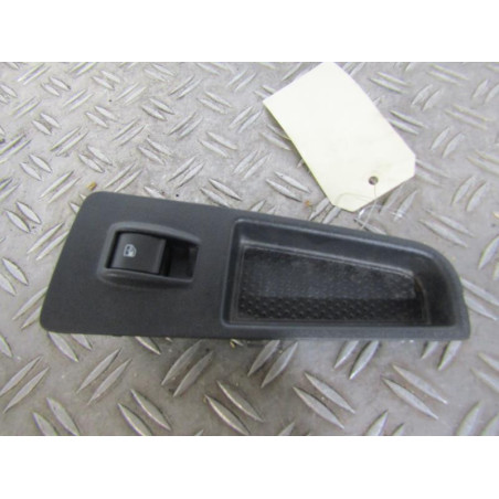 Interrupteur de leve vitre avant droit FIAT GRANDE PUNTO