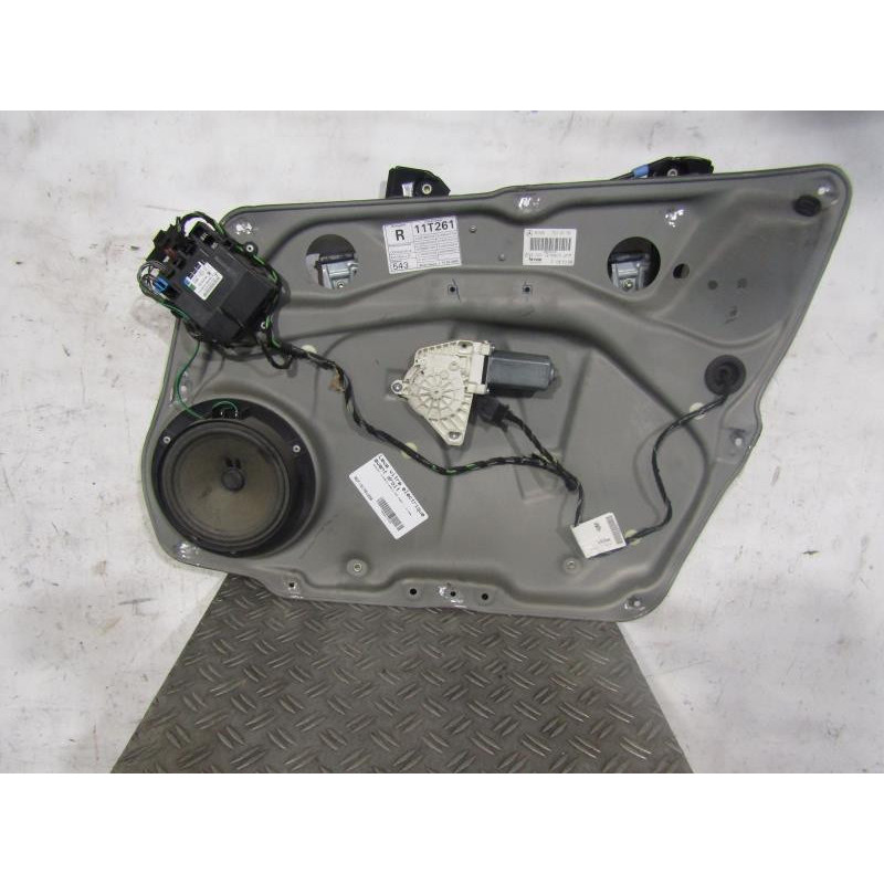 Leve vitre electrique avant droit MERCEDES CLASSE B 245 Photo n°1