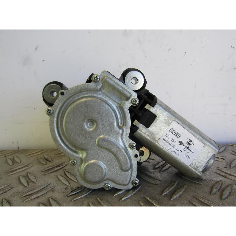 Moteur essuie glace arriere FIAT 500 2 Photo n°1