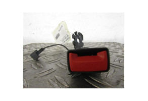 Attache ceinture arriere droit AUDI A4 4 Photo n°2