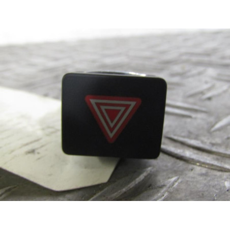 Bouton de warning AUDI A4 4
