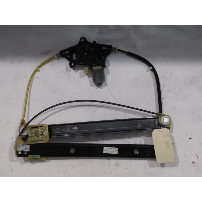 Leve vitre electrique avant droit AUDI A4 4 Photo n°1