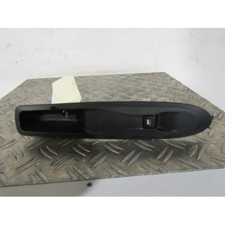 Interrupteur de leve vitre arriere droit CITROEN C4 2
