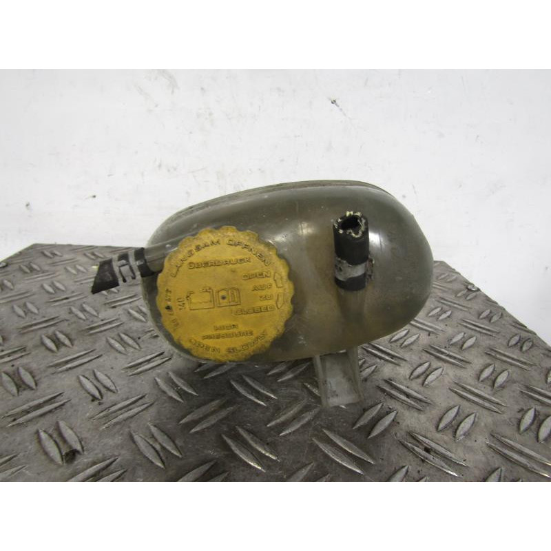 Vase d'expansion OPEL CORSA C Photo n°1