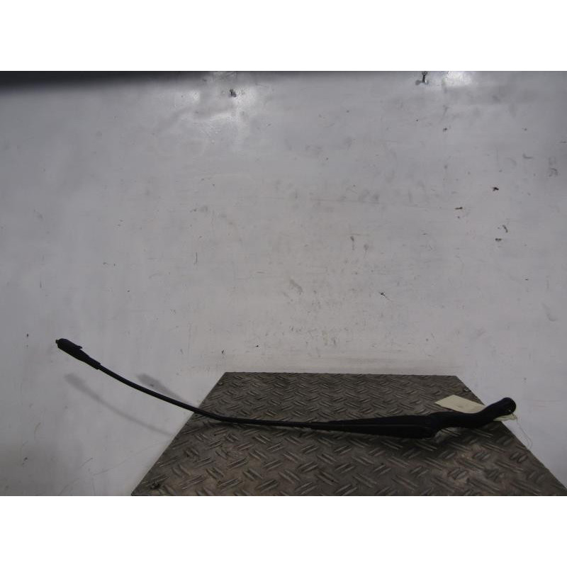 Bras essuie glace avant droit OPEL CORSA D Photo n°1
