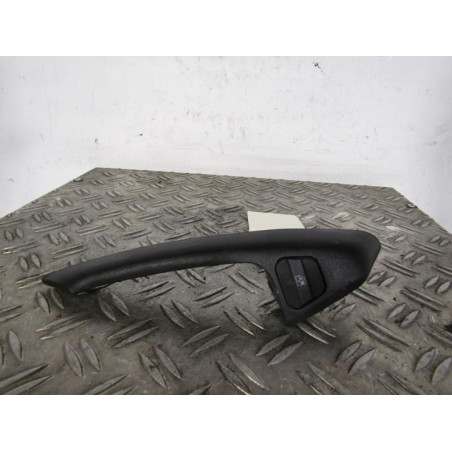 Interrupteur de leve vitre arriere droit VOLKSWAGEN GOLF 3