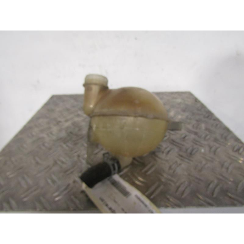 Vase d'expansion PEUGEOT 206+ Photo n°1
