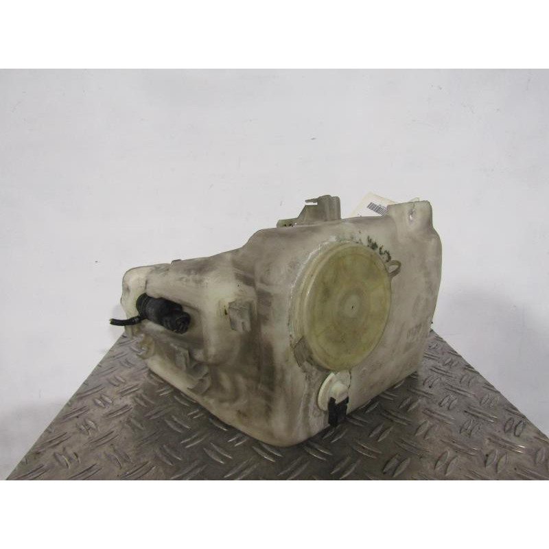 Vase de lave glace MERCEDES CLASSE CLK 208 Photo n°1