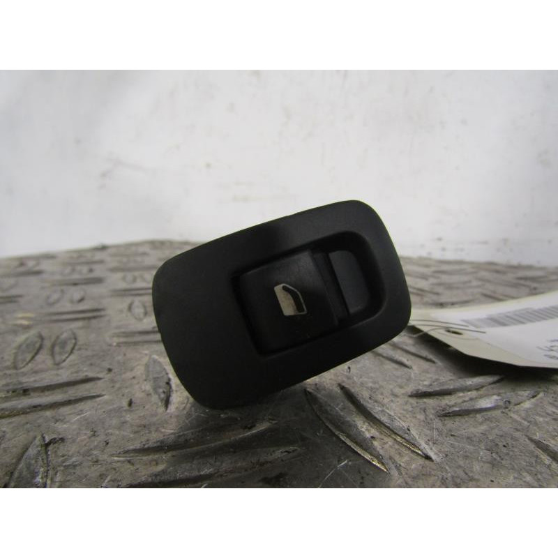 Interrupteur de leve vitre arriere gauche CITROEN C4 PICASSO 1 Photo n°1