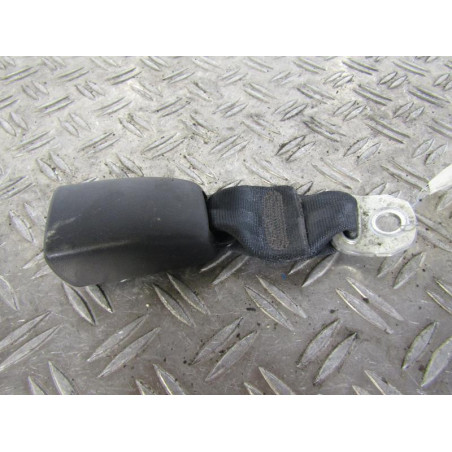 Attache ceinture arriere gauche TOYOTA AYGO 1