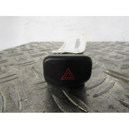 Bouton de warning NISSAN NOTE 1