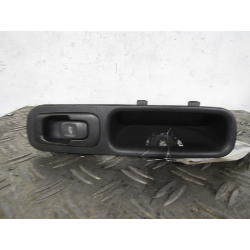 Interrupteur de leve vitre arriere gauche VOLVO S 80 1 Photo n°1
