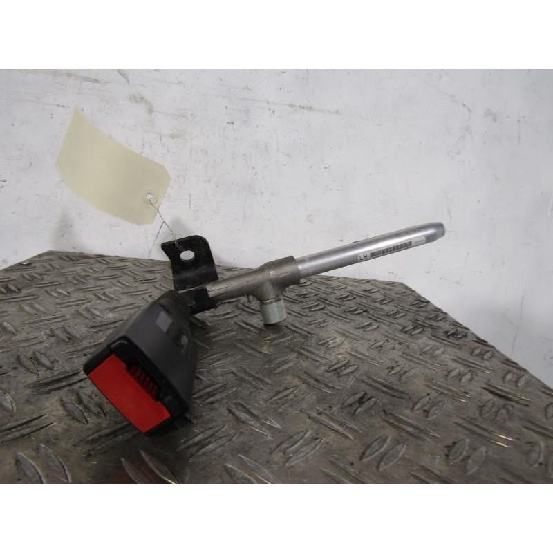 Attache ceinture arriere gauche BMW SERIE 3 E90 Photo n°1