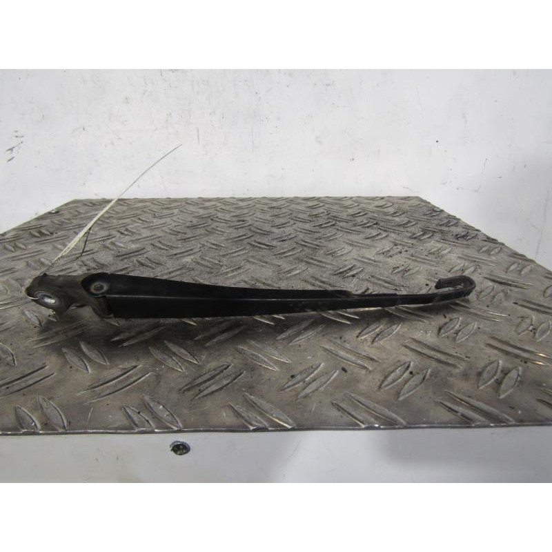 Bras essuie glace arriere VOLKSWAGEN PASSAT 4 Photo n°1