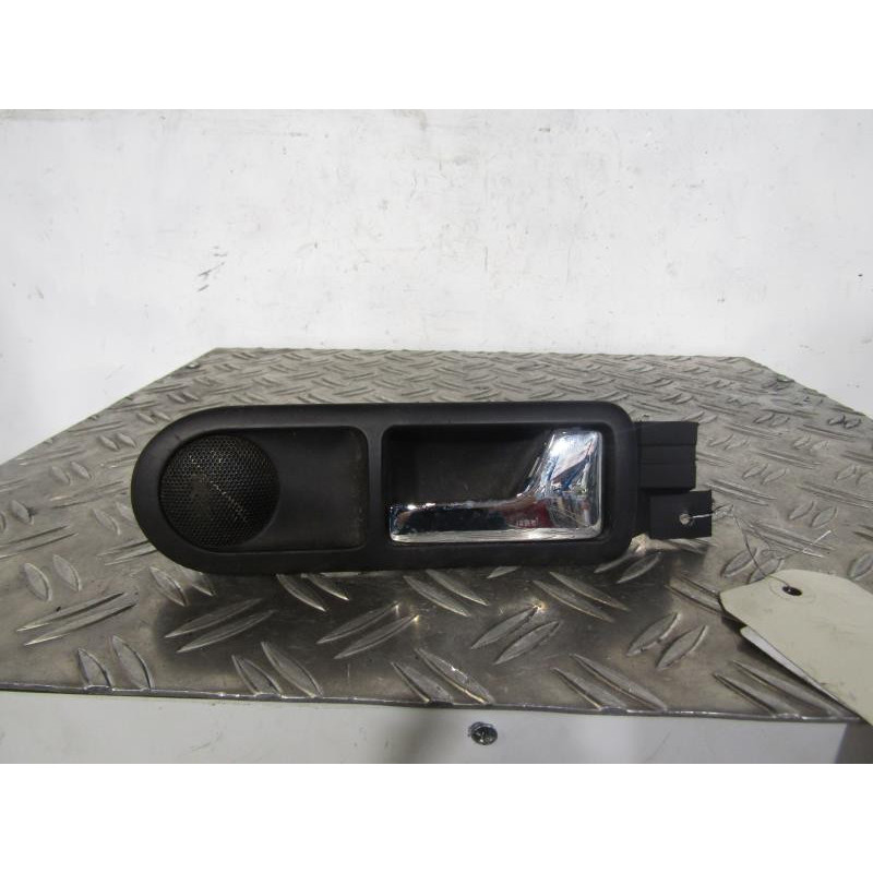Poignee interieur arriere droit VOLKSWAGEN PASSAT 4 Photo n°1